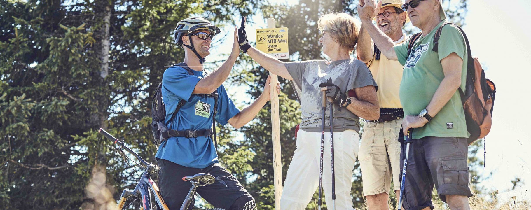 Wanderer und Biker in Serfaus-Fiss-Ladis